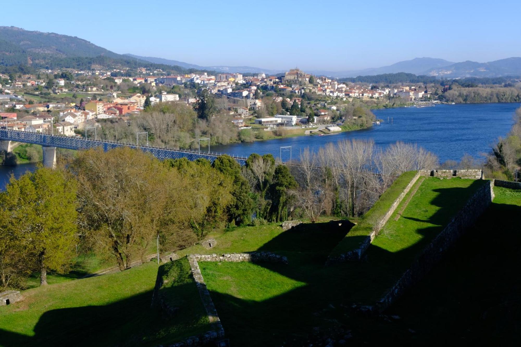 Casita A Estrenar En Finca Con Rio Proxima A Tui, Gondomar Y Portugal. 외부 사진